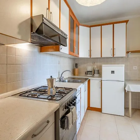 Apartamento Stunning In With Wifi Poreč