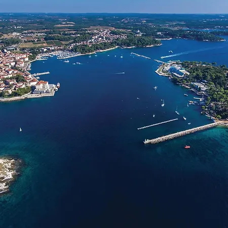 Stunning In With Wifi Apartamento Poreč