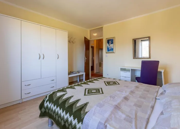 Beautiful In Lägenhet Poreč