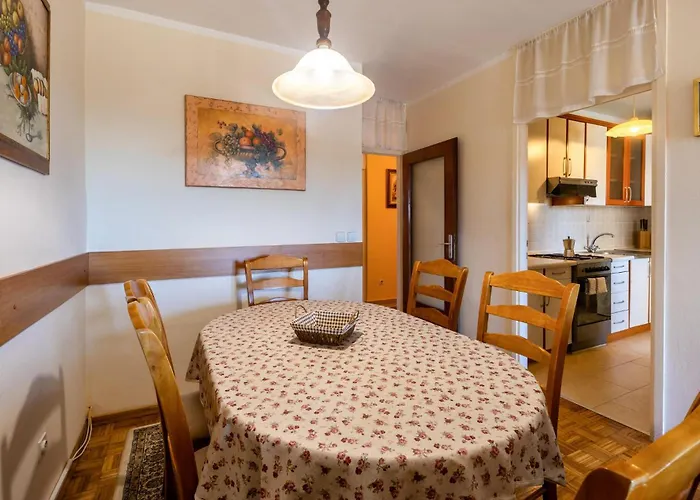 Beautiful In * Πόρετς